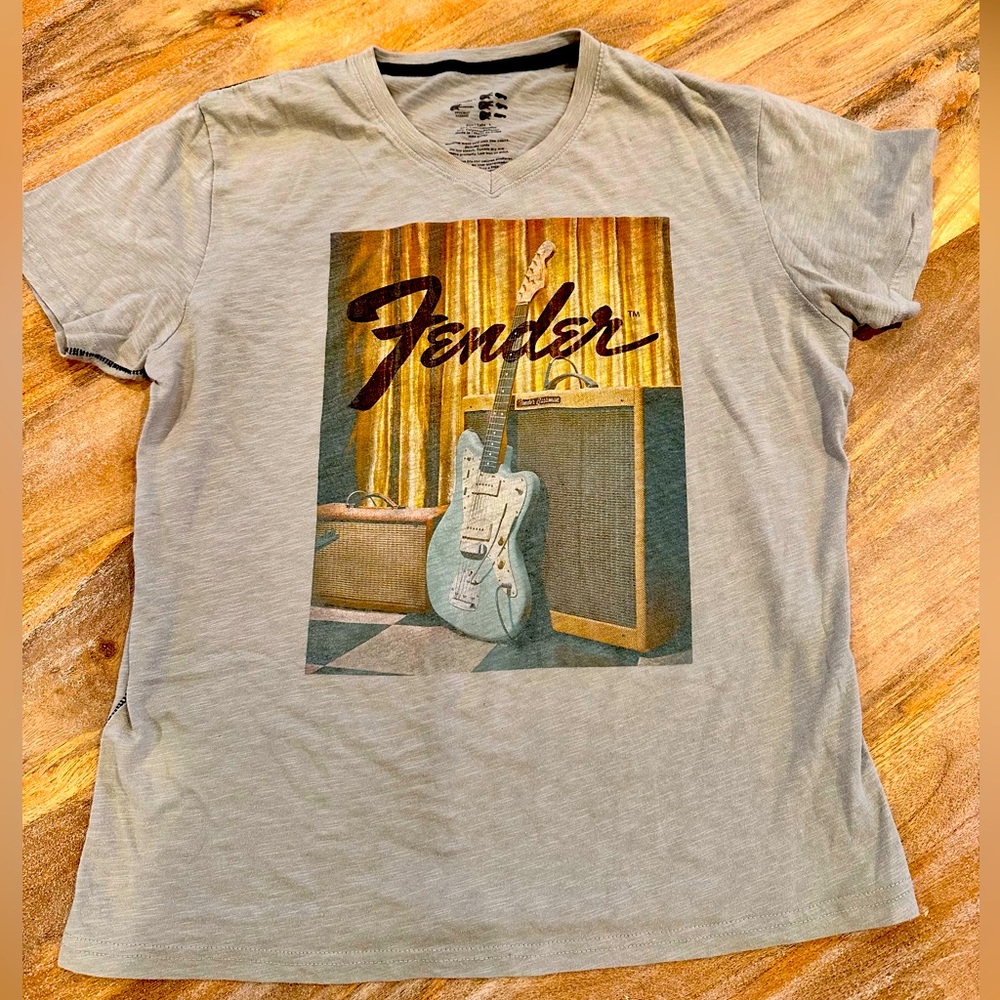 Authentic Fender Guitars Logo Shirt  adult large.  Guitar and amp graphic.